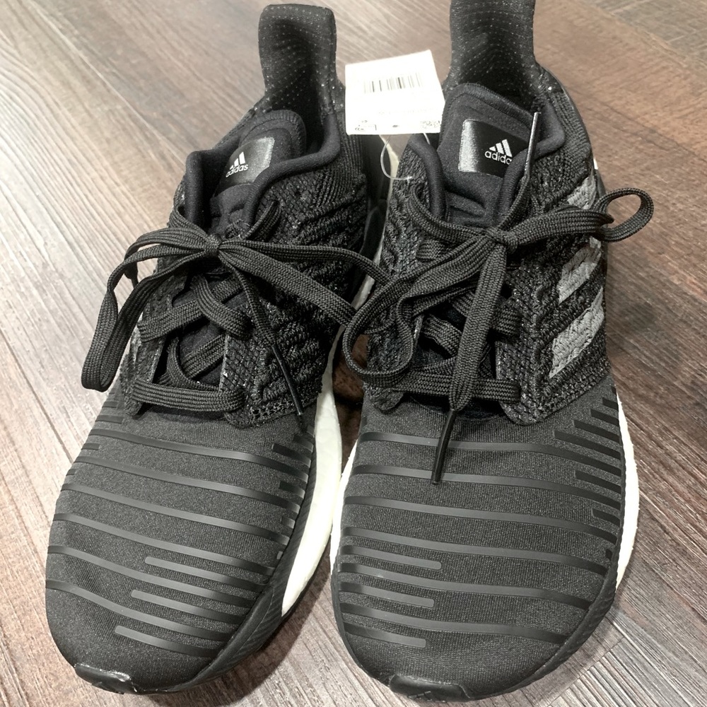 Adidas Solarboost women’s size 7